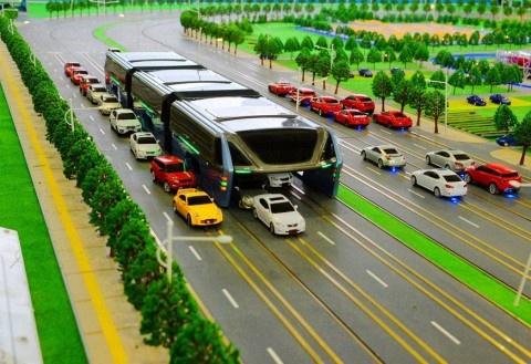 Przyszłość jest teraz: Chiny uruchamiają futurystyczne autobusy