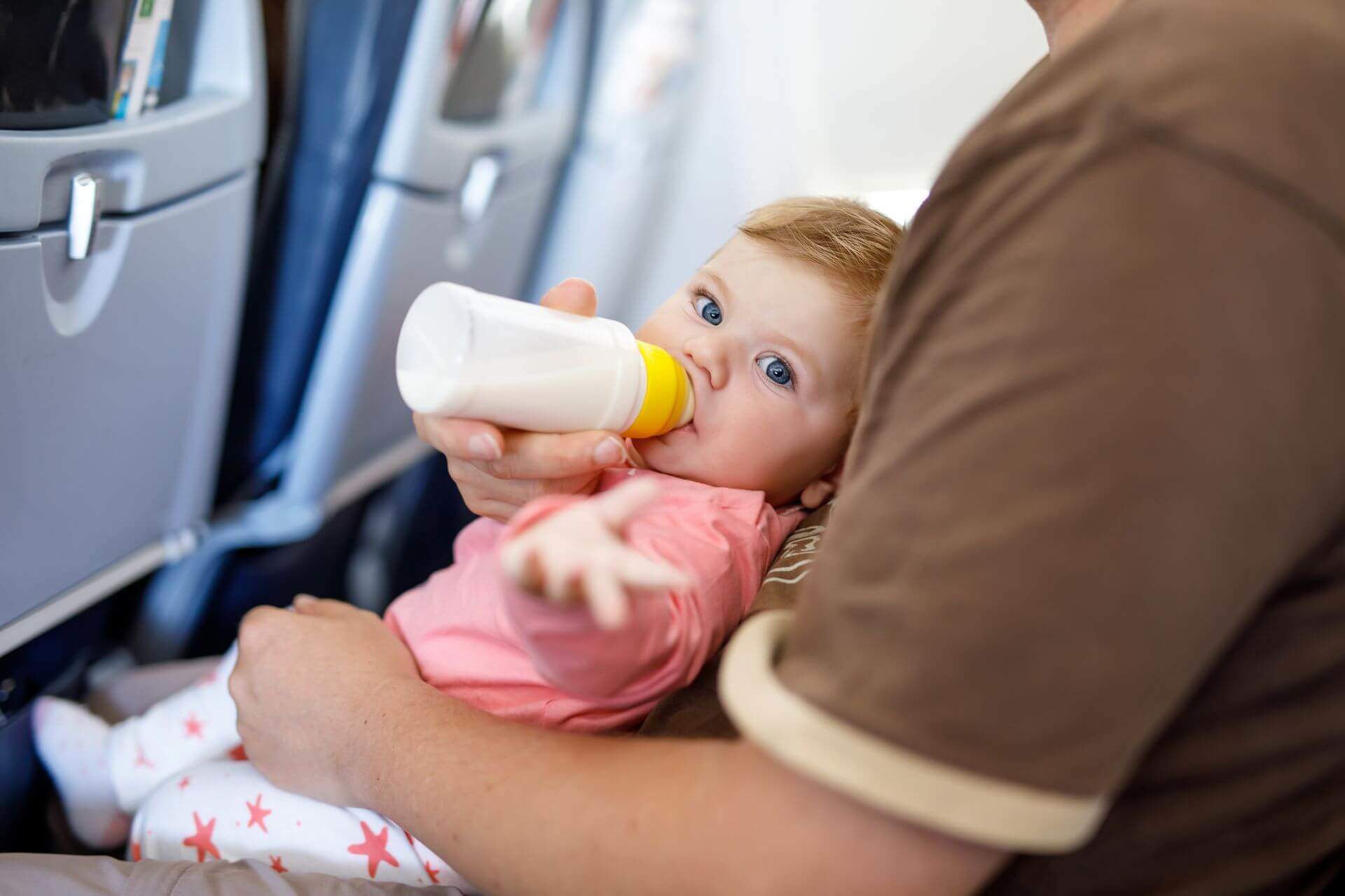 jak przygotować dziecko do podróży samolotem?