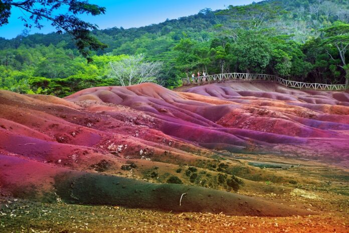ziemia siedmiu kolorów w parku chamarel na mauritiusie