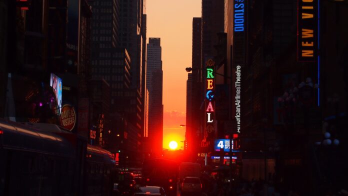 Mnahattanhenge nowy jork zachód slońca