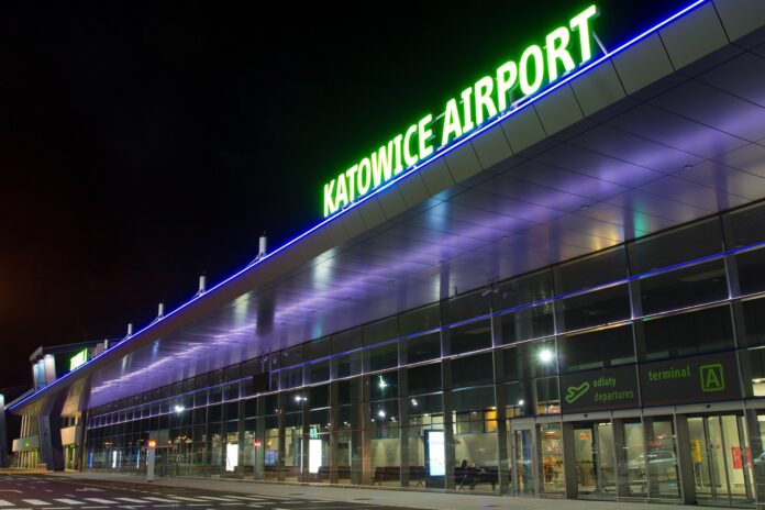 wejście do lotniska Katowice