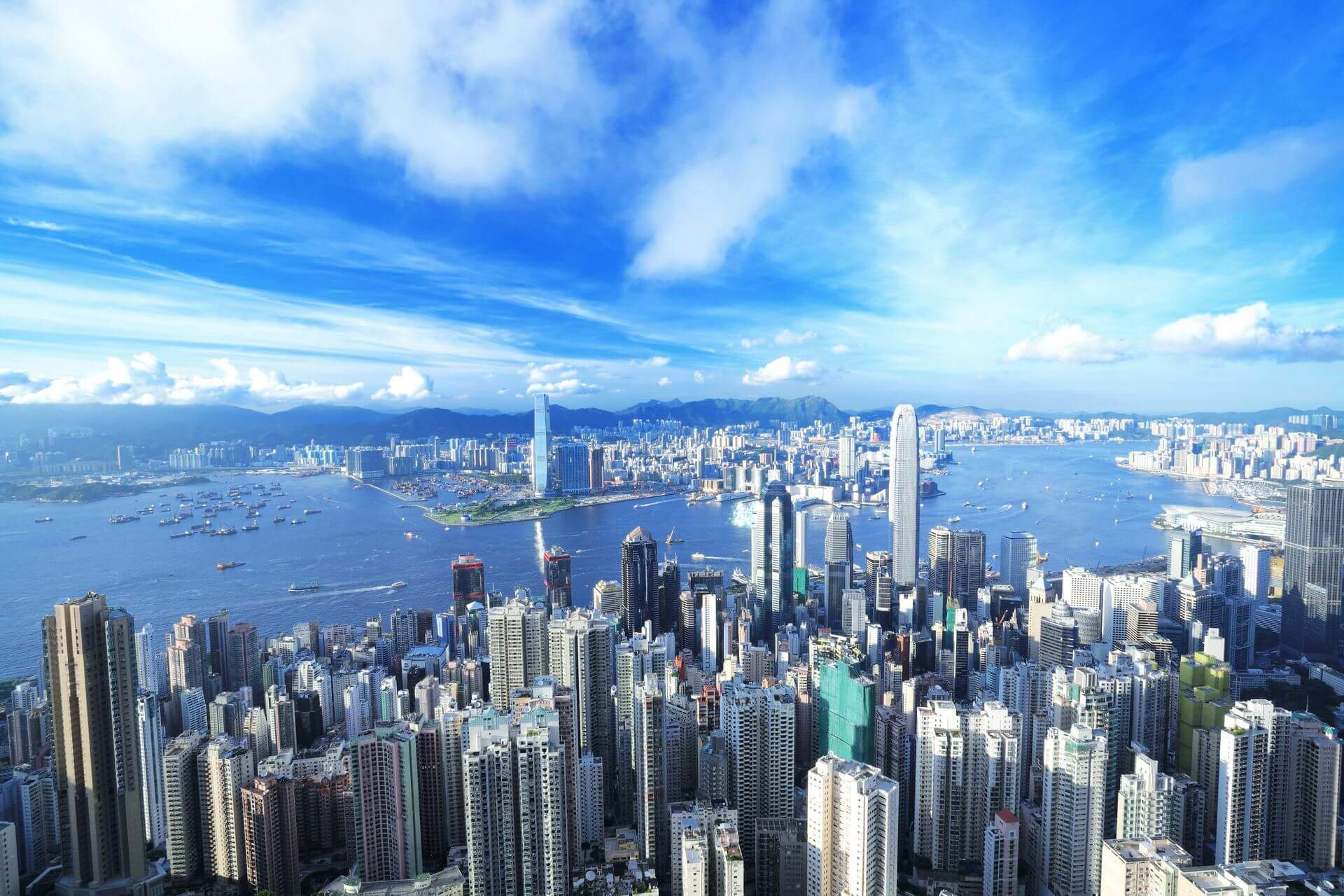 panorama wieżowców w Hong Kongu