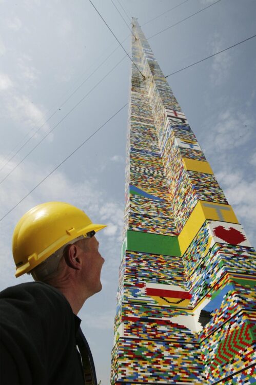 Wieża z klocków Lego – bicie rekordu