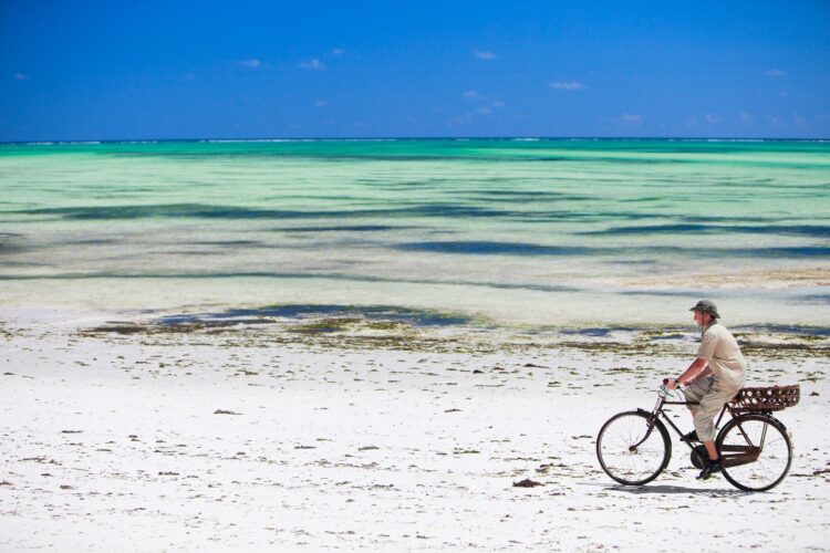 Mężczyzna na rowerze Zanzibar