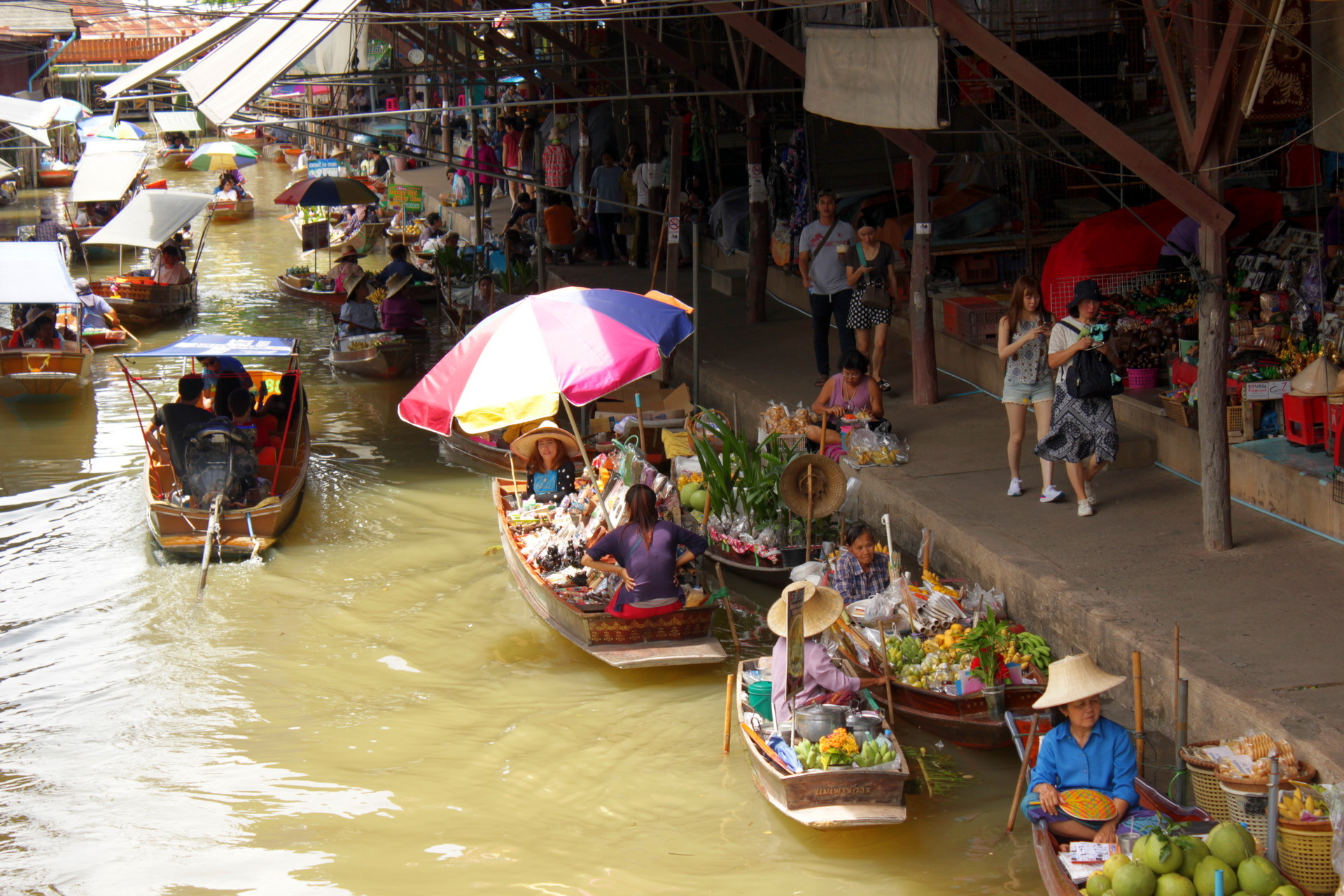 pływający market bangkok tajlandia