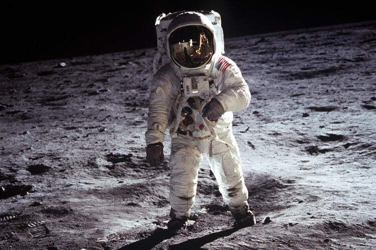 Buzz Aldrin na Księżycu. Źródło: NASA