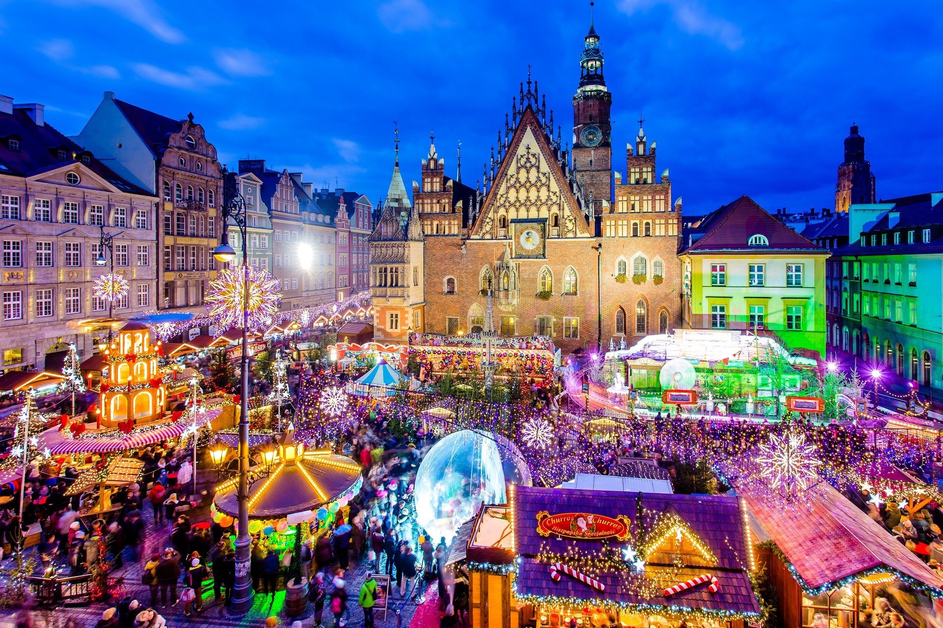 Handcrafted ornaments and Polish pottery at Wrocław market