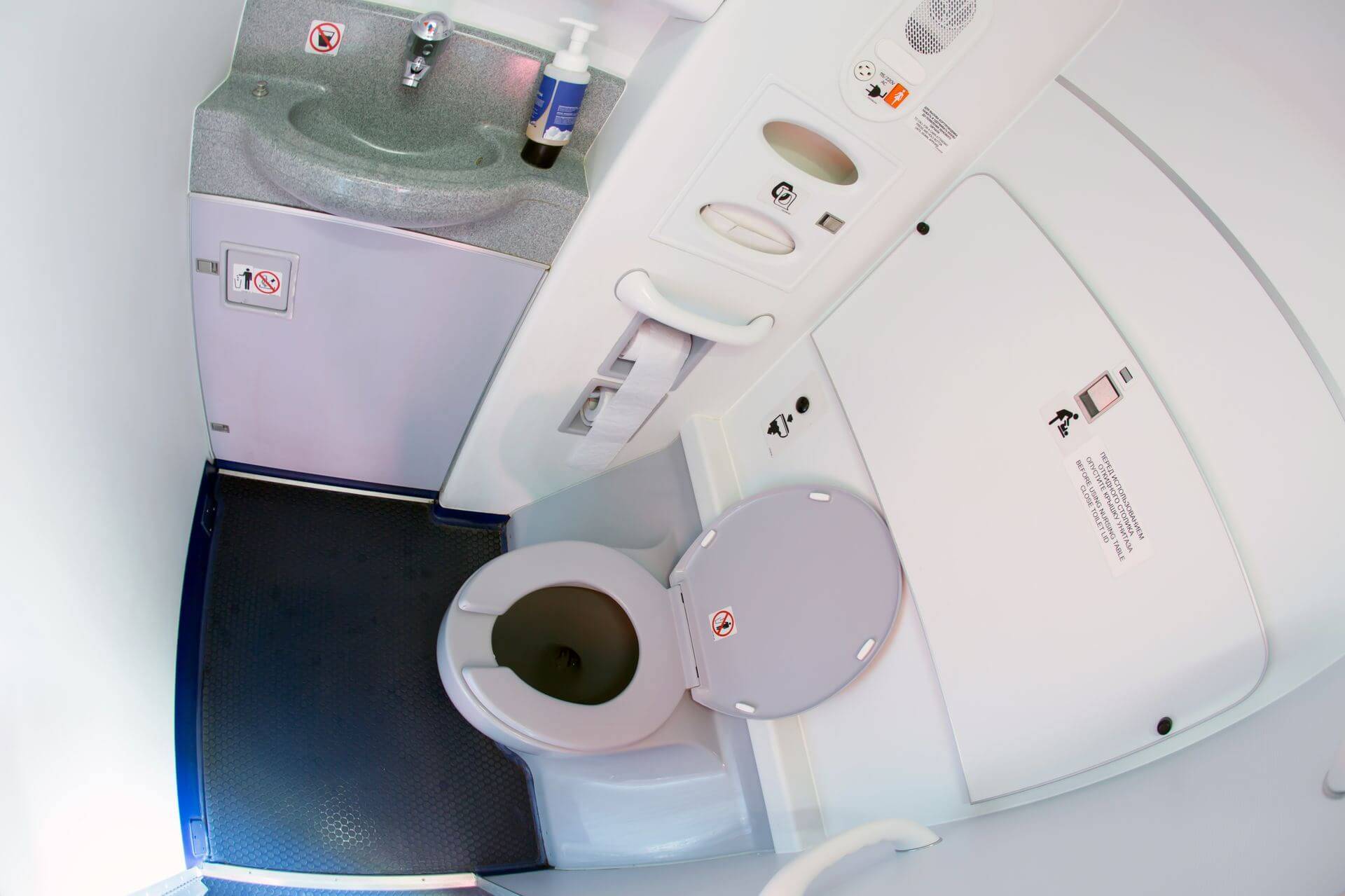 Toaleta w samolocie
