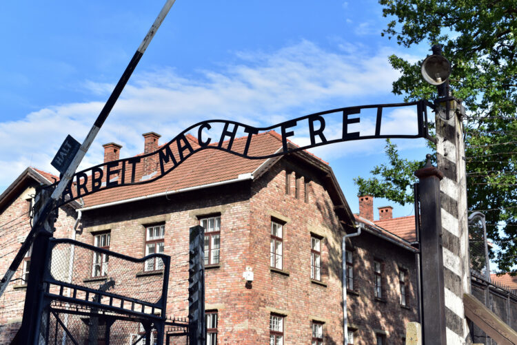 były niemiecki nazistowski obóz koncentracyjny i zagłady na ziemiach polskich Auschwitz-Birkenau