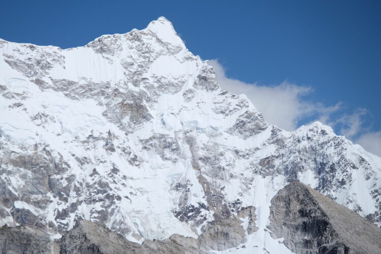 Gangkhar Puensum najwyższy niezdobyty szczyt świata