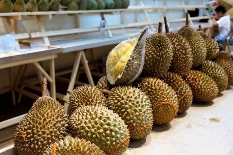 Duriany śmierdzą, ale są podobno dość dobre