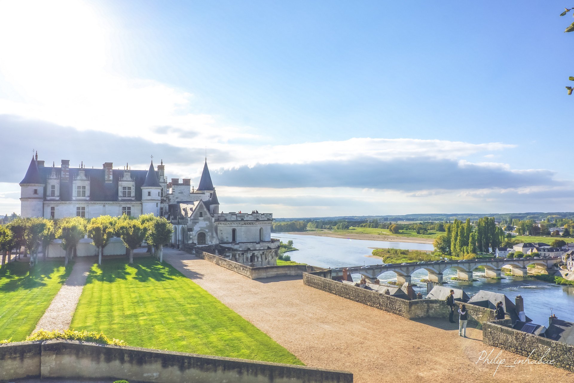 Najpiękniejsze zamki we Francji takie jak Ambroise zachwycą każdego