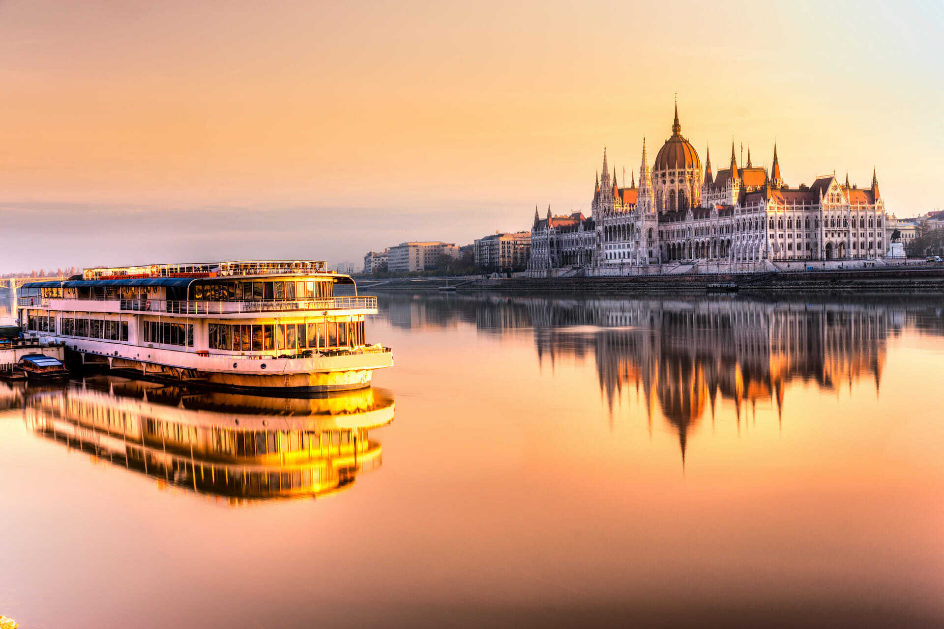Budapeszt – gdzie polecieć w październiku