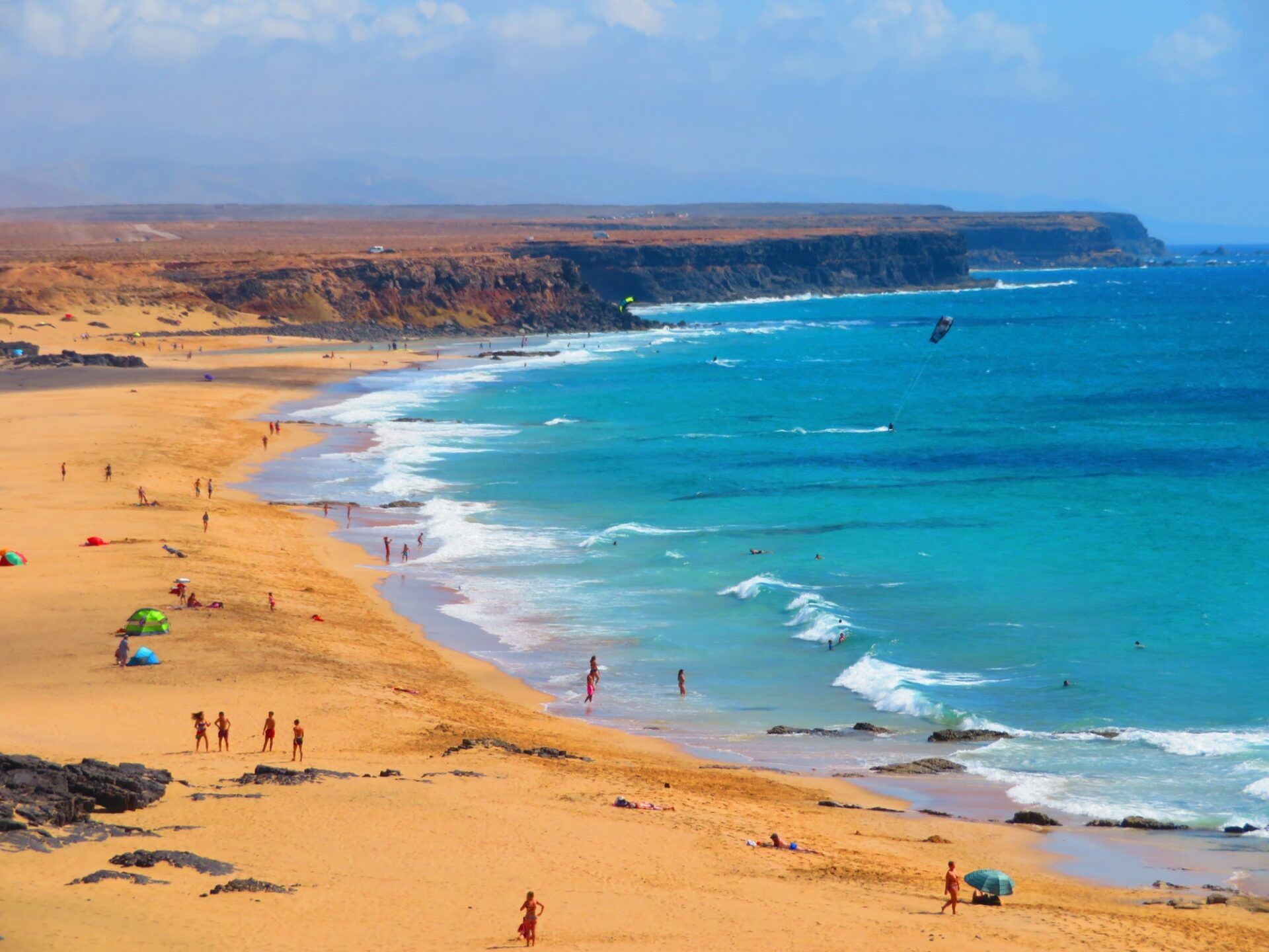 Beach of Fuerteventura front of the Atlantic Ocean, Canary Islands, Spain