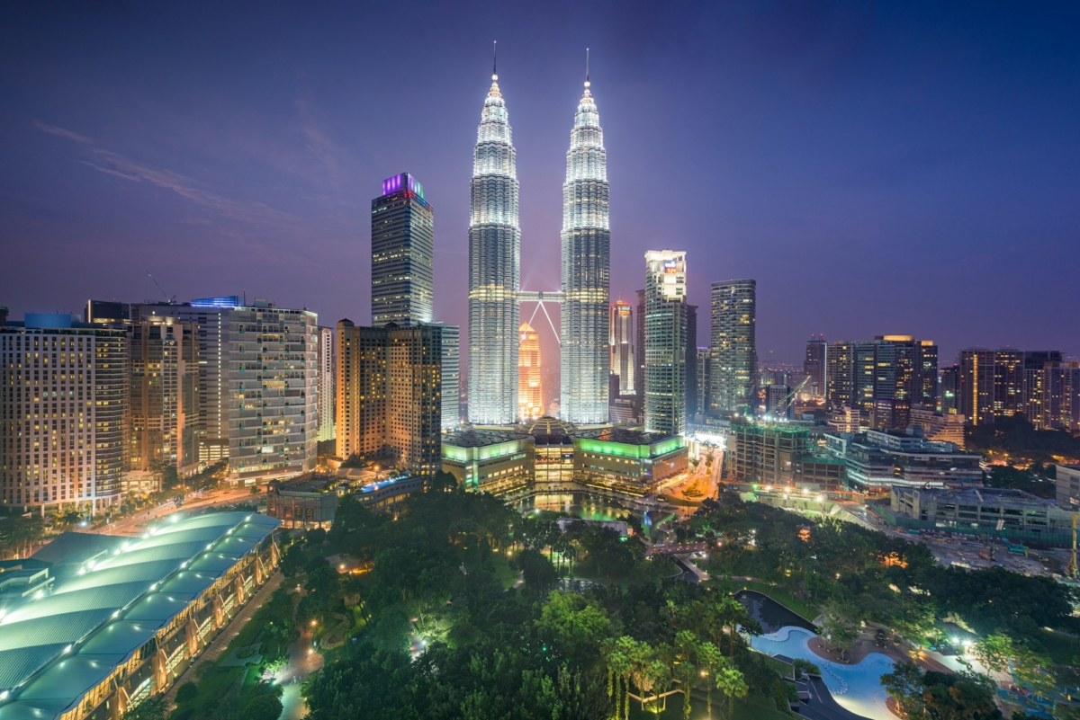 Kuala Lumpur, Malaysia park and skyline