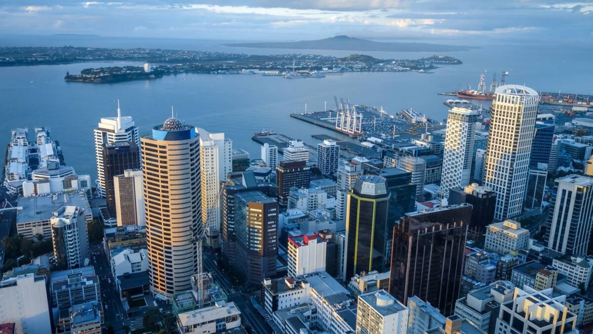 Kraków - Auckland