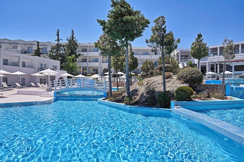 “Kiotari Miraluna Beach Resort”