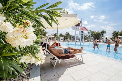 Zaton Holiday Resort Apartments