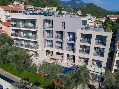 Hotel Eleven