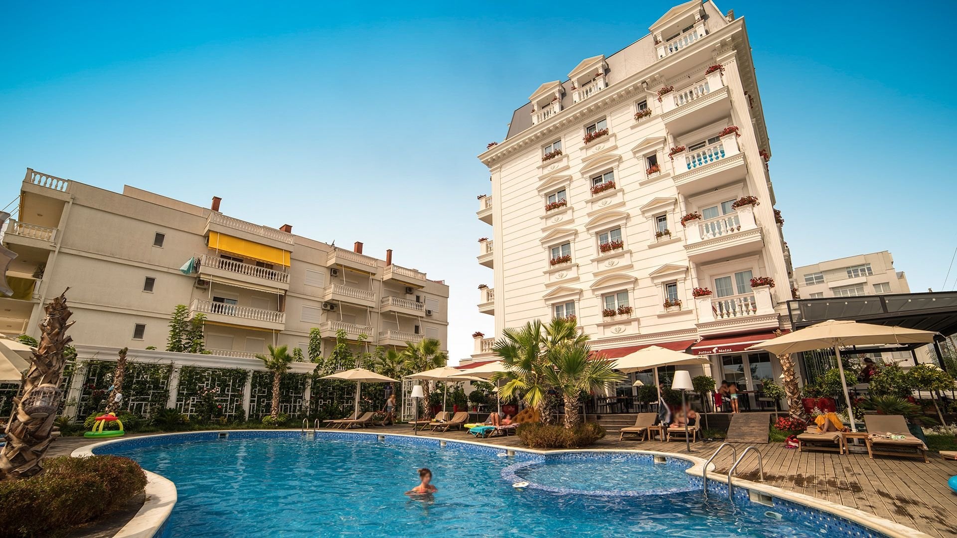 Hotel