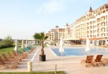 Bułgaria all inclusive z Katowic: 7 nocy w 4* hotelu od 1149 zł/os. Sunrise All Suites Resort w Obzorze, Bułgaria - basen i budynek hotelu