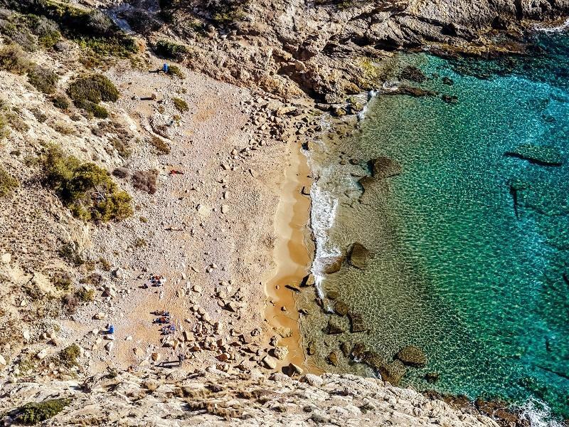 tanie loty na Costa Blanca - zatoka Cala Tio Ximo