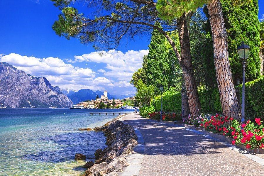 Najpiękniejsze włoskie jeziora. Które najbardziej do Ciebie pasuje?