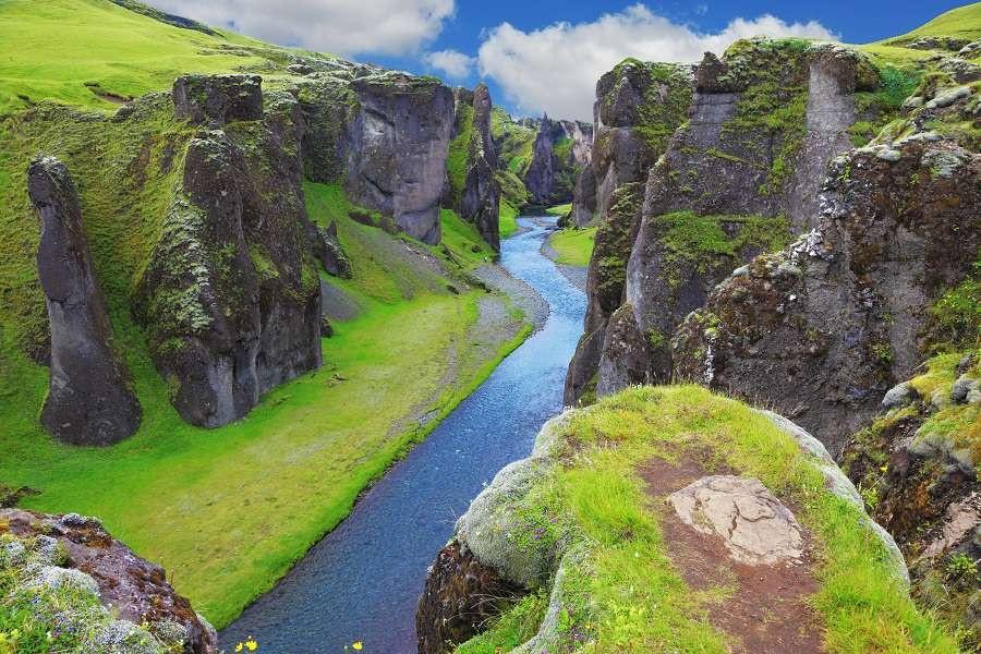 Kiedy lecieć na Islandię?
