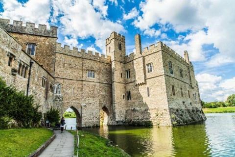 Leeds-Castle-England-shutterstock_206864299