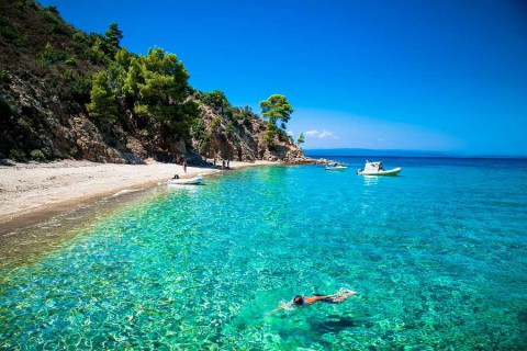 Beautiful-Robinson-beach-on-the-east-coast-of-Sithonia-on-Halkidiki-Greece.-shutterstock_472217443