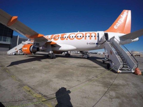 easyjet-696246_960_720