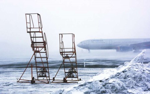 lotnisko-snieg-odwolane-loty