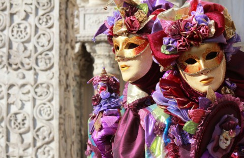 Karnawał w Wenecji jednak w maskach