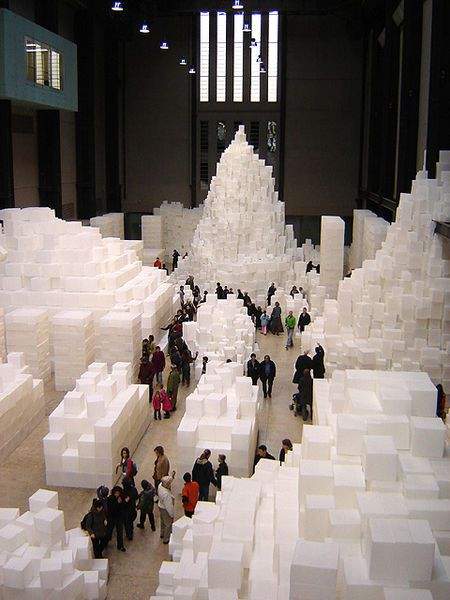 b2ap3_thumbnail_450px-Whiteread_tate_1.jpg
