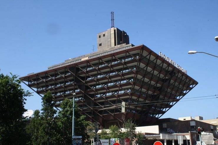 b2ap3_thumbnail_800px-Building_of_Slovak_Radio_in_Bratislava.jpg