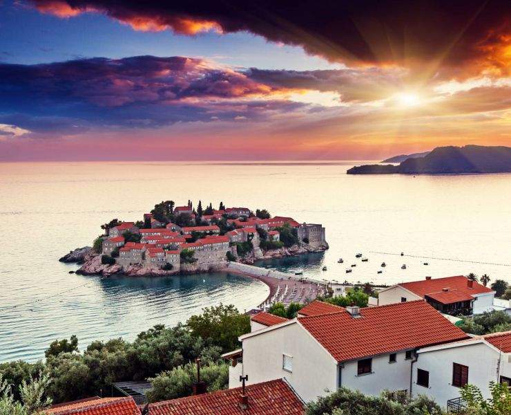 5 powodów, dla których warto polecieć do Czarnogóry