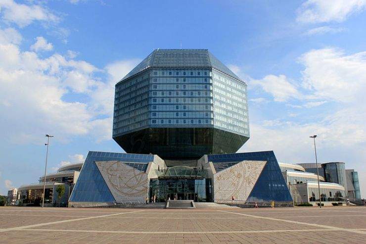 b2ap3_thumbnail_Minsk_Nationalbibliothek_1.JPG