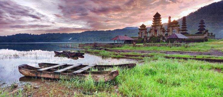 b2ap3_thumbnail_Bali-Temple-Komala-Tirta-shutterstock_93877135_small.jpg