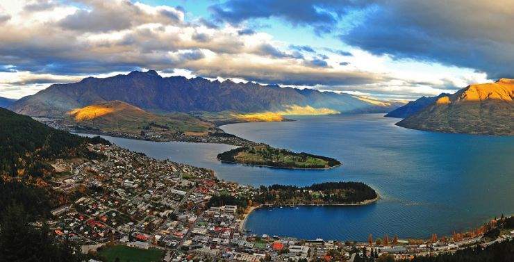 b2ap3_thumbnail_Nowa-Zelandia-queenstown-shutterstock_77055202.jpg