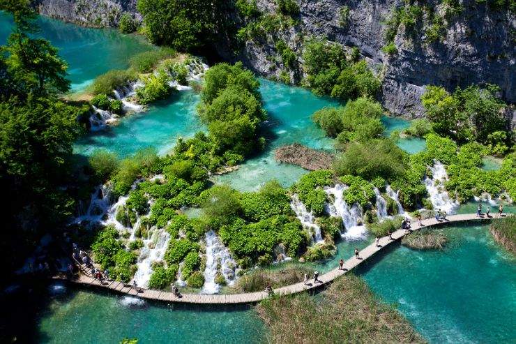b2ap3_thumbnail_Plitvice-Lakes-National-Park-shutterstock_65988730_small.jpg