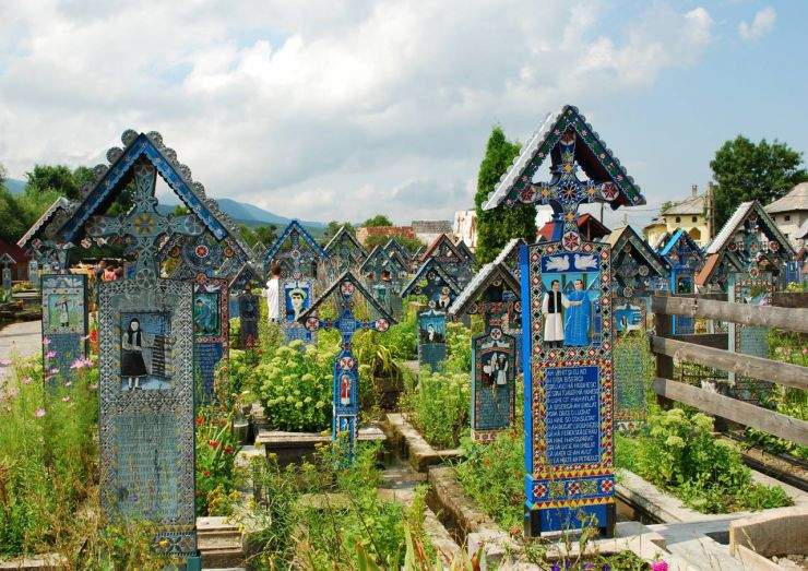b2ap3_thumbnail_RO_MM_Sapanta_merry_cemetery_3.jpg
