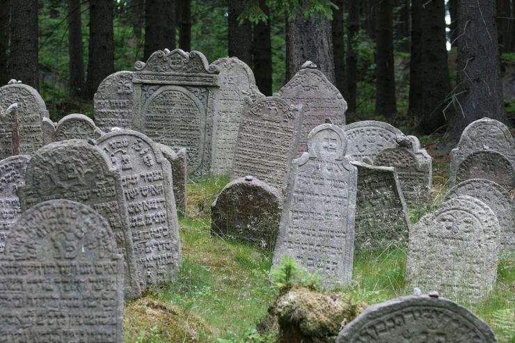 b2ap3_thumbnail_cemetery-380839_1280.jpg