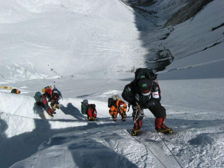 b2ap3_thumbnail_mount-everest-89590_1280.jpg
