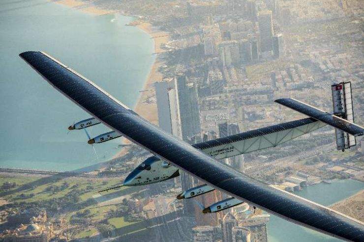 Na energii słonecznej dookoła świata – samolot Solar Impulse 2 będzie kontynuował swój lot