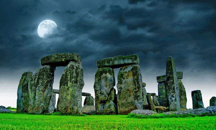 b2ap3_thumbnail_stonehenge-741485_1280.jpg