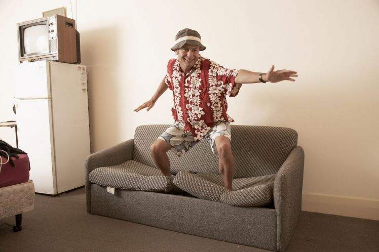 b2ap3_thumbnail_couchsurfer1.jpg