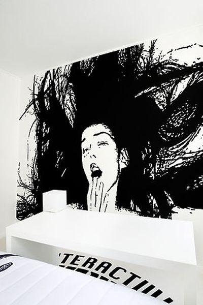 FOX_room_111