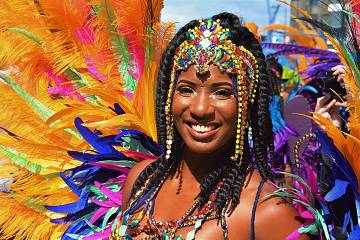 Londyn last minute na 60-lecie Notting Hill Carnival. Parady 30–31 sierpnia