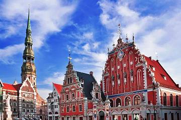 Ryga na październikowy weekend z Krakowa: city break na 3 noce od 849 zł/os. w 5⭐ hotelu🔥