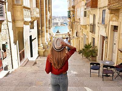 Malta jesienią 2026 od 879 zł: 8 pakietów lot+hotel ze śniadaniami na październik i listopad